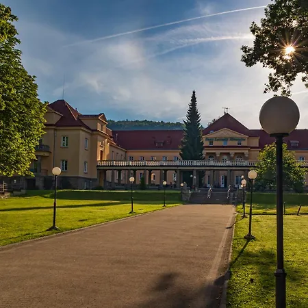 Nowe Lazienki Mineralne Resort *
